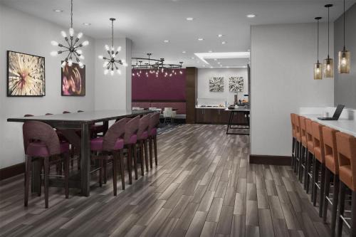Hilton Garden Inn Charlotte Waverly