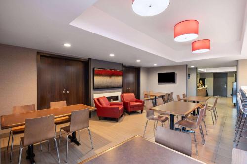Microtel Inn 